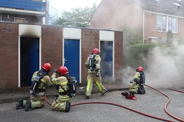 Brand in schuur in Huizen