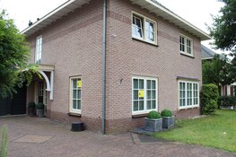 Aanhoudingen bij hennepplantage in woning in Laren