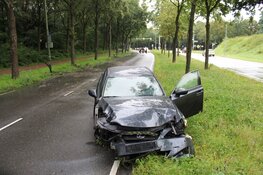Automobilist raakt rijbewijs kwijt na botsing