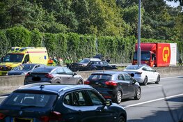 Botsing op A1 bij Laren