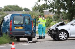 Gewonde en veel schade bij ongeval Weesp