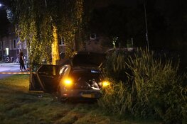 Twee verdachten gevlucht na crash in Weesp