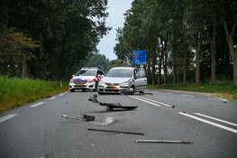 Weg afgesloten in Kortenhoef na botsing