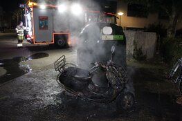 Scooter in brand in Huizen
