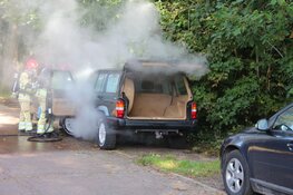 Auto in brand in Blaricum