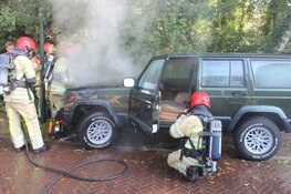 Auto in brand in Blaricum