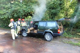 Auto in brand in Blaricum