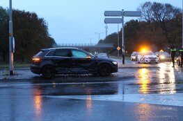 Twee auto&#39;s met elkaar in botsing in Eemnes