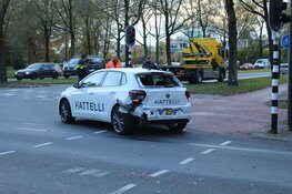 Veel schade bij ongeval in Huizen