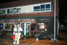 Jong gezin ontsnapt aan woningbrand in Bussum