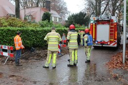 Brandweer dicht gaslek in Naarden