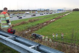 Bestuurder van gecrashte auto spoorloos in Muiderberg