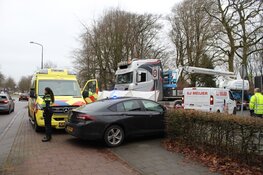 Vrouw overleden na aanrijding met vrachtwagen in Naarden
