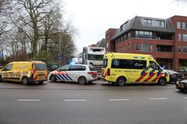 Vrouw overleden na aanrijding met vrachtwagen in Naarden