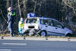 Botsing op kruising Bussum, bestuurder bevrijdt door brandweer