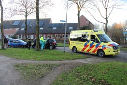 Automobilist raakt gewond bij botsing in Huizen