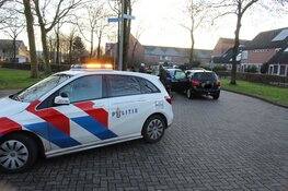 Automobilist raakt gewond bij botsing in Huizen