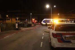 Scooterrijder ongedeerd na botsing met trein
