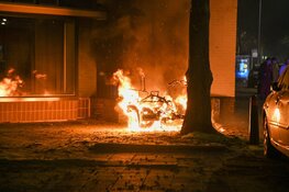 Scooter door brand verwoest in Hilversum