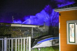 Brand bij houthandel in Kortenhoef