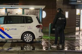 Politie doet aanhouding in flat Blaricum
