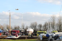 Zoekactie bij haven Almere, omgeslagen boot aangetroffen