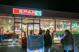 Kleine brand bij tankstation langs A1 in Muiden