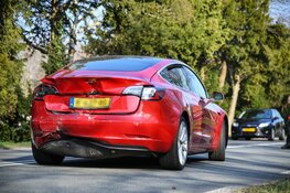 Twee gewonden bij kop-staart botsing in Hilversum