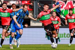 Ajax op het nippertje langs NEC