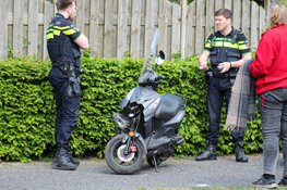 Bromfietser gewond in Huizen