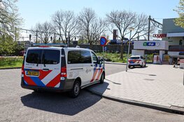 Zwaarbewapende agenten op station Weesp