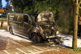 Bestelbus uitgebrand in Hilversum