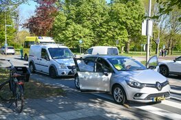 Botsing bij voetgangersoversteekplaats in Bussum