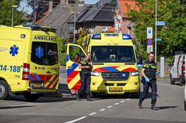 Vrouw in Bussum op elektrische fiets aangereden, automobilist slaat op de vlucht