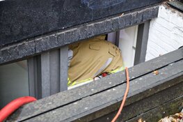Kelder van woning onder water in Laren