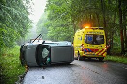 93-jarige vrouw krijgt ongeluk met auto
