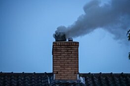 Schoorsteenbrand in Huizen