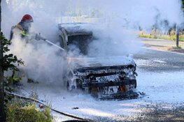 Bestelbus door brand verwoest in Bussum