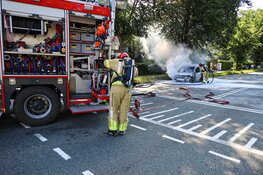 Bestelbus door brand verwoest in Bussum