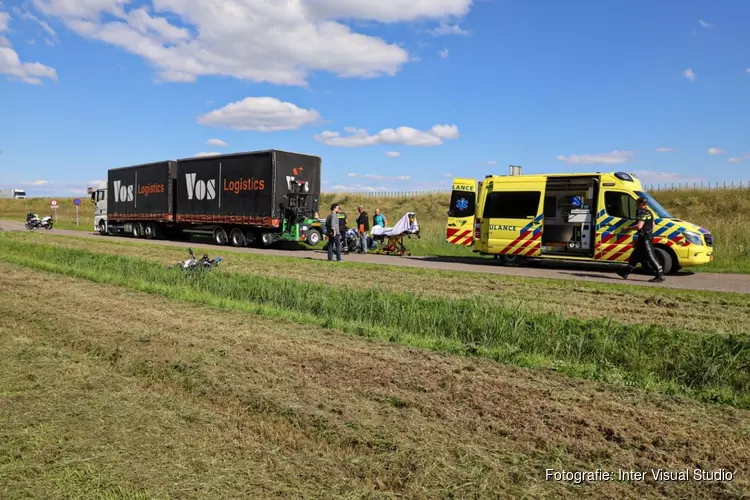 Motorrijder aangereden door vrachtwagen