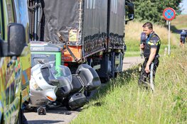 Motorrijder aangereden door vrachtwagen