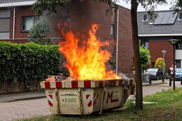 Brand in bouwcontainer te Huizen