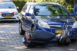 Scooterrijdster gewond bij ongeval in Blaricum