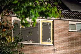 Explosie bij woning in Huizen, vermoedelijk persoonlijke aanslag
