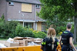 Opnieuw veel bewapende politie op de been aan de Roef in Huizen