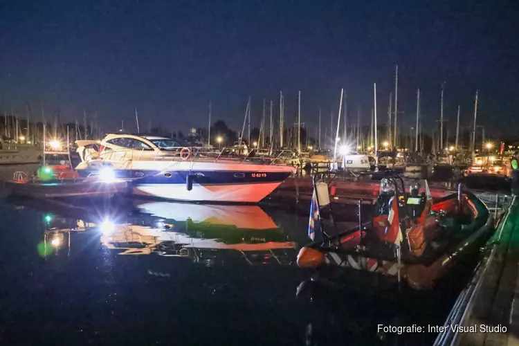Brandmelding op boot op Gooimeer