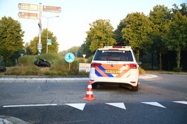 Duo op motor onderuit in Hilversum