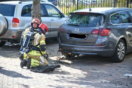 Kleine autobrand in Huizen