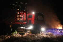 Brand aan de rand van Bussumerheide, mogelijk door vuurwerk