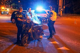 Scooterrijdster ernstig gewond bij ongeval in Bussum